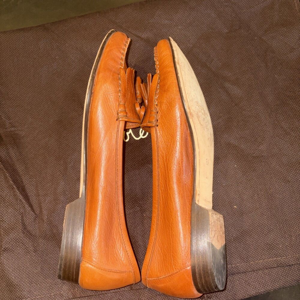 Vintage COLE-HAAN Italian Made WOMENS TASSEL LOAFERS Leather 8.5AA DISCONTINUED - Picture 9 of 11